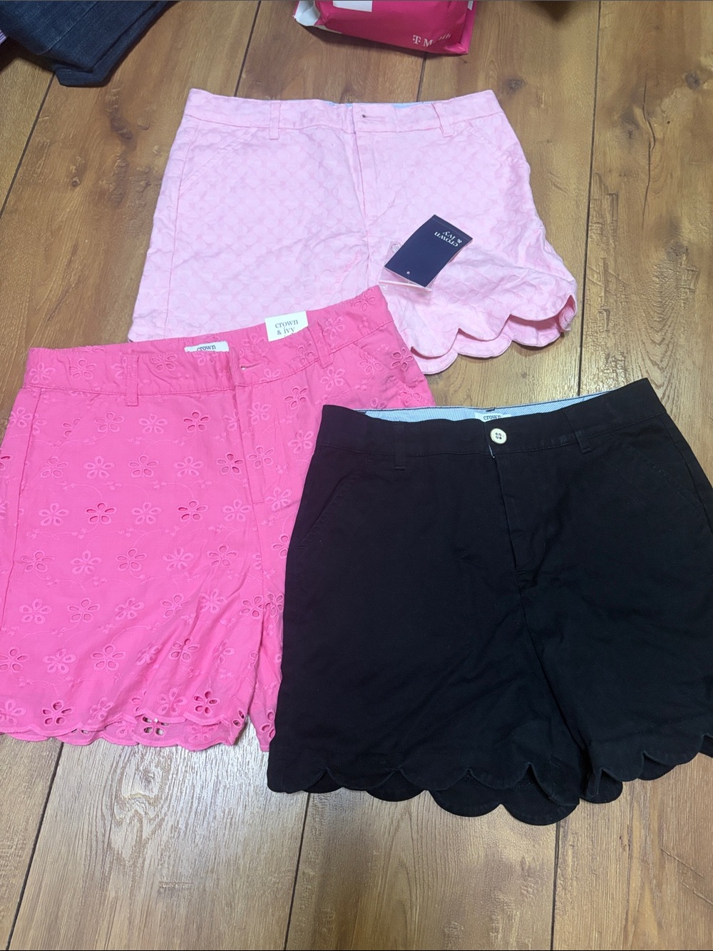 crown & ivy Scallop Hem Shorts Trio - Hot Pink, Light Pink & Black